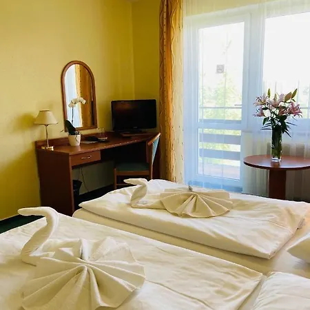 Hotel Garni Hotel Pyramida 4*